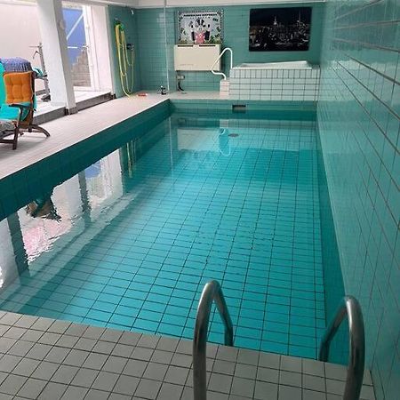 Villa Casa Blanca Mit Privatem Schwimmbad 26 Grad Und Sauna Duisburg Luaran gambar