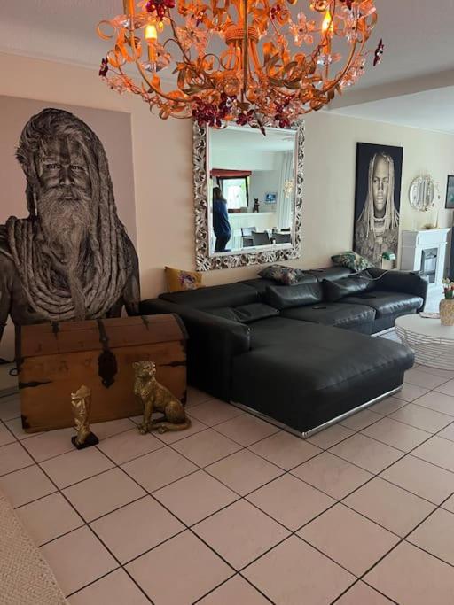 Villa Casa Blanca Mit Privatem Schwimmbad 26 Grad Und Sauna Duisburg Luaran gambar