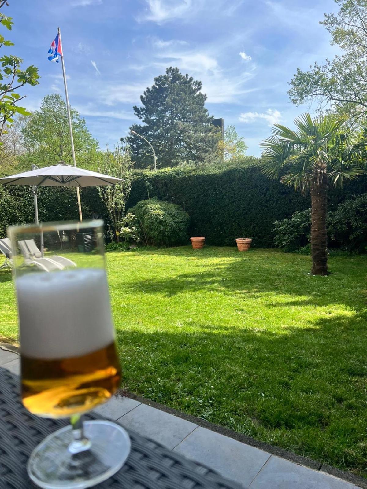 Villa Casa Blanca Mit Privatem Schwimmbad 26 Grad Und Sauna Duisburg Luaran gambar